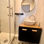 Apartament Maison Au Coeur Du Vieux-port De La Rochelle (Charente-Maritime)