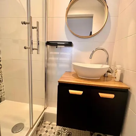 Appartement Maison Au Coeur Du Vieux-port De La Rochelle (Charente-Maritime)