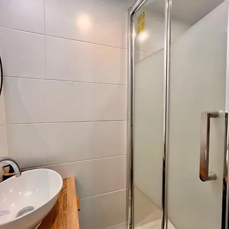 Appartement Maison Au Coeur Du Vieux-port De La Rochelle (Charente-Maritime)