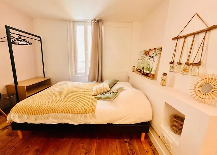 Apartament Maison Au Coeur Du Vieux-port De La Rochelle (Charente-Maritime)