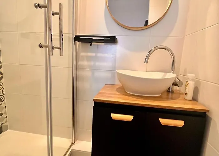 Apartament Maison Au Coeur Du Vieux-port De La Rochelle (Charente-Maritime)