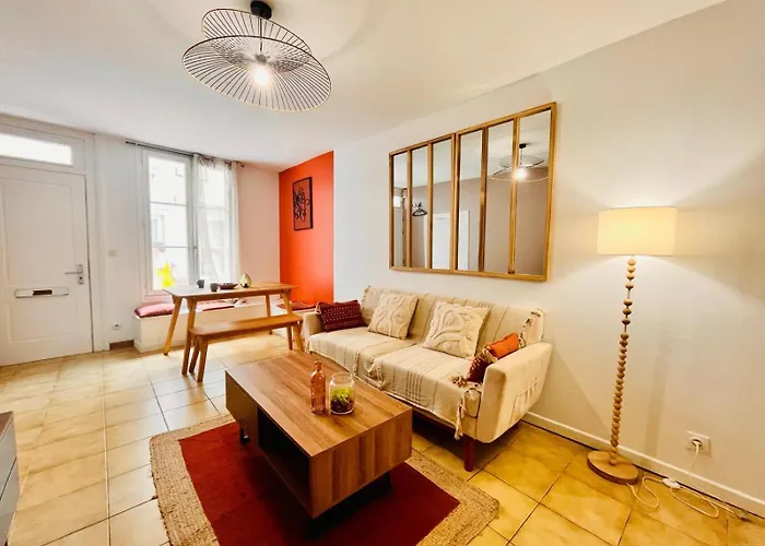 Apartament Maison Au Coeur Du Vieux-port De *