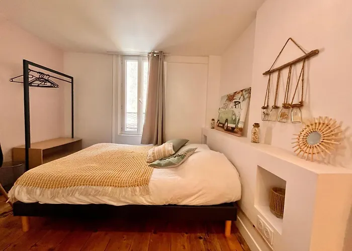 Apartament Maison Au Coeur Du Vieux-port De La Rochelle (Charente-Maritime)