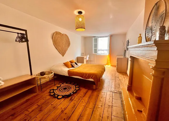 Apartament Maison Au Coeur Du Vieux-port De La Rochelle (Charente-Maritime)